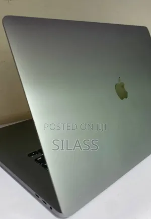 Photo - New Laptop Apple MacBook Pro 2019 16GB Intel Core I9 SSD 1T