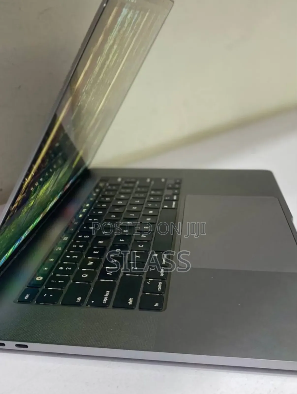 New Laptop Apple MacBook Pro 2019 16GB Intel Core I9 SSD 1T