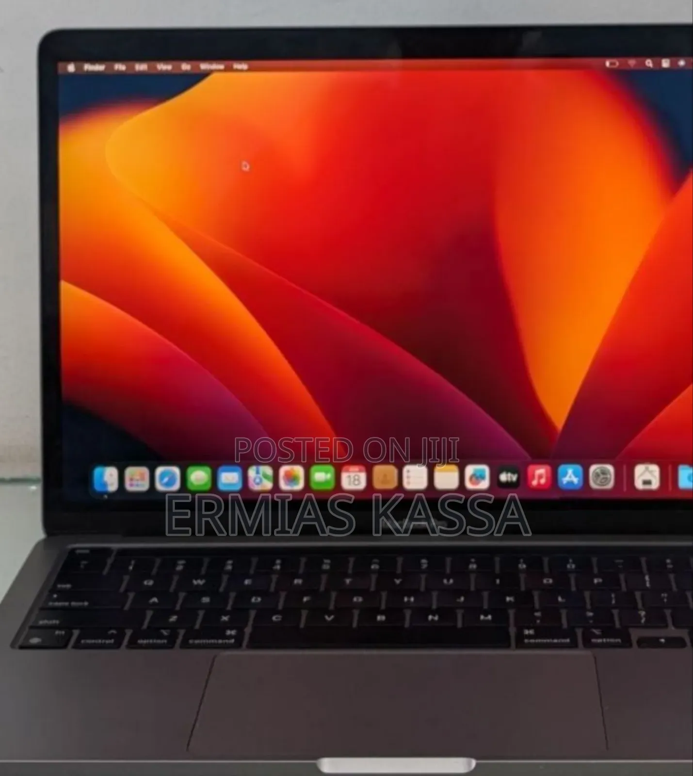 New Laptop Apple MacBook Pro 2020 M1 8GB Apple M1 SSD 256GB