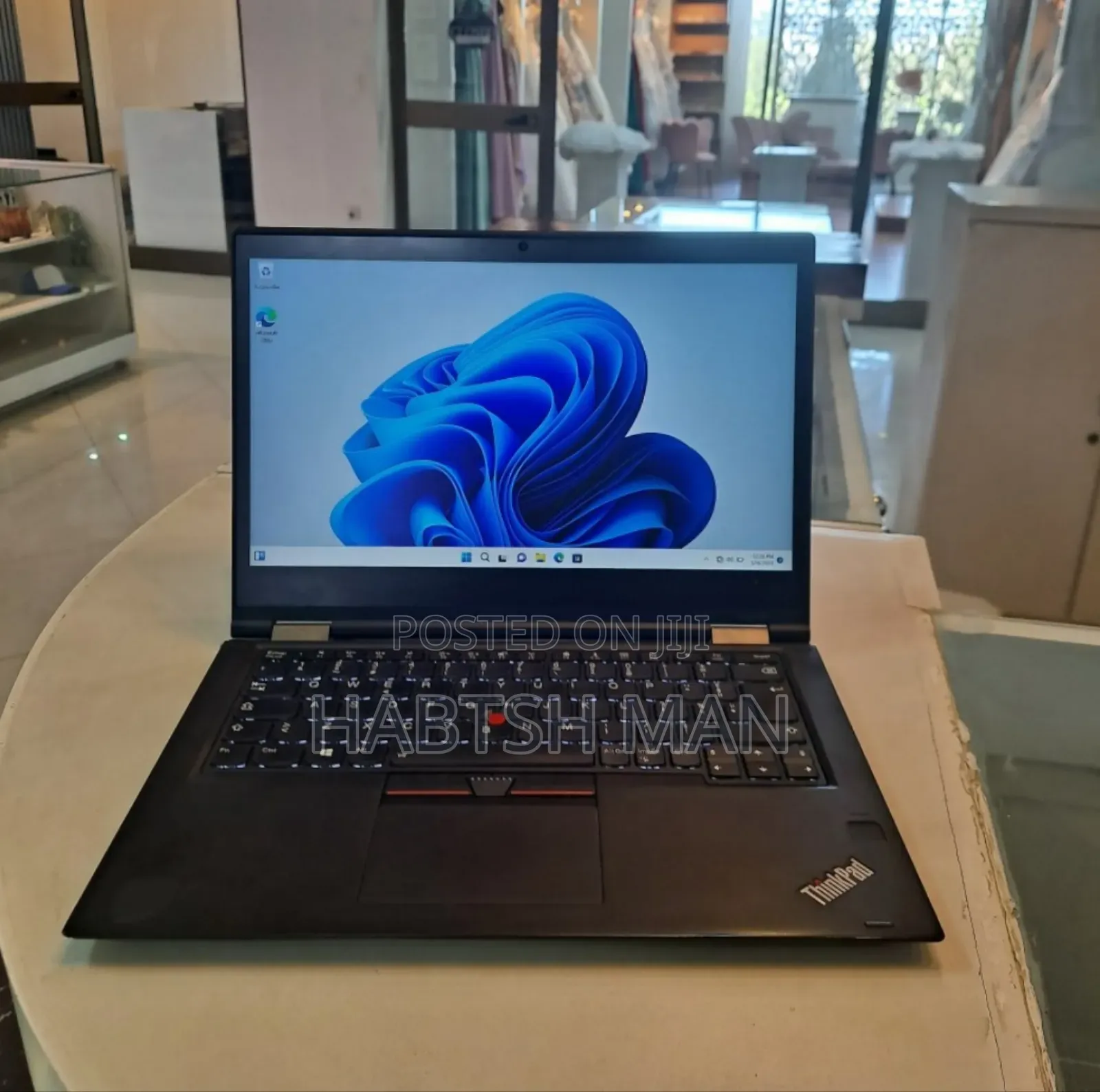 New Laptop Lenovo ThinkPad Yoga 370 8GB Intel Core I5 SSD 512GB