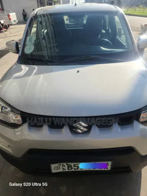 Photo - New Suzuki Spacia 2022 Silver