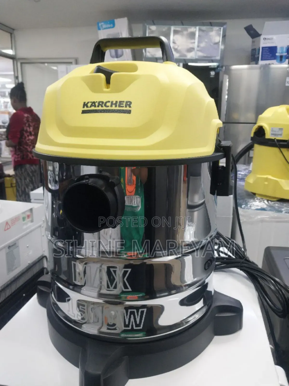 Karcher Brand Vacuum Cleaners
1500w
18liter
Wet Cleaning,