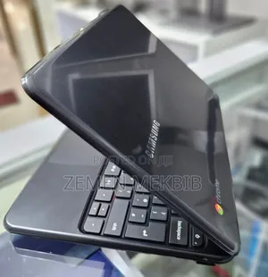 Photo - New Laptop Samsung Chromebook Pro 4GB SSD 16 GB