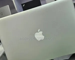 New Laptop Apple MacBook 2015 4GB Intel Core I5 SSD 500GB