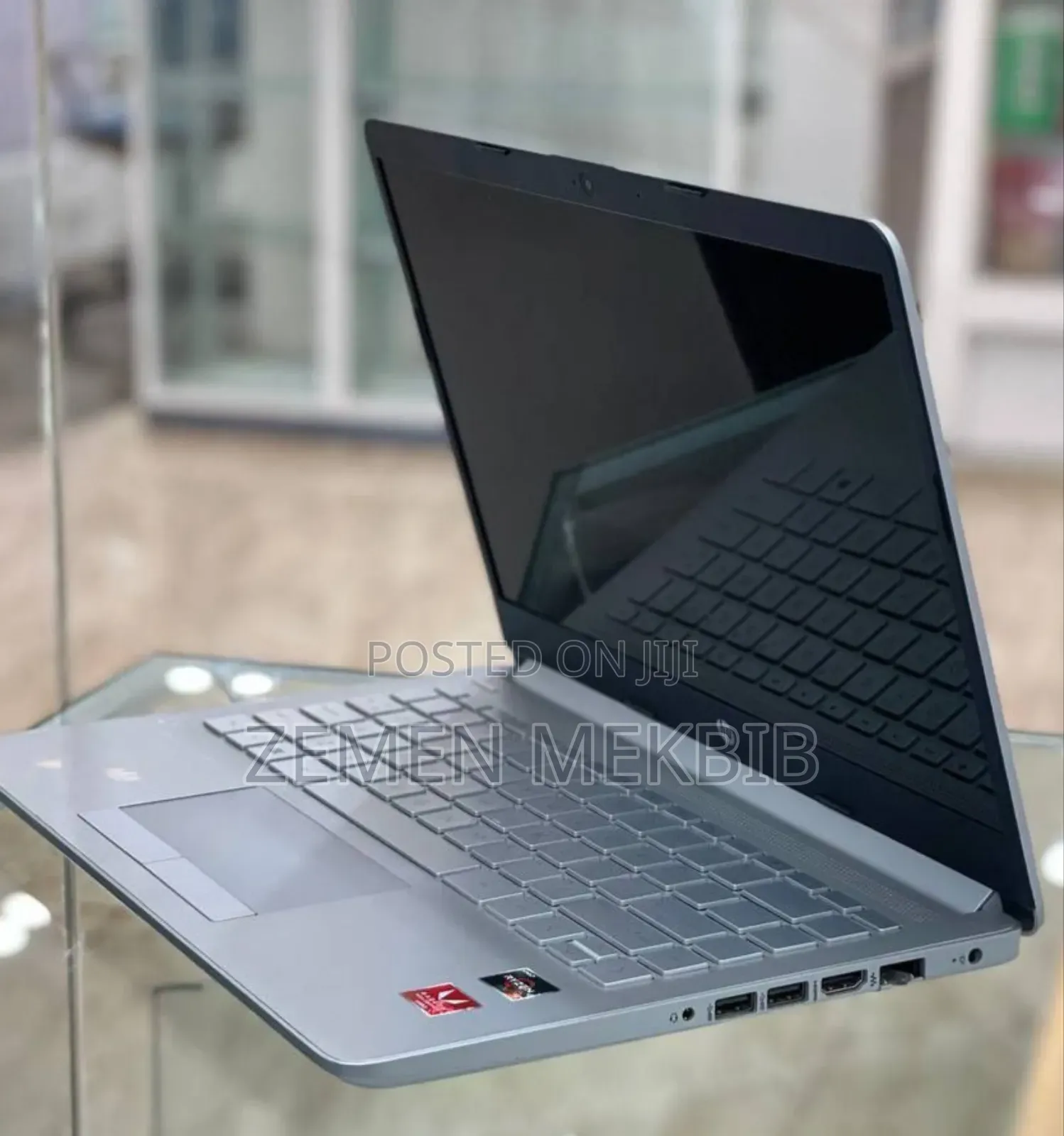 New Laptop HP 8GB AMD Ryzen 5 SSD 512GB