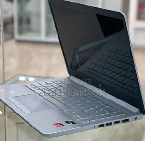 New Laptop HP 8GB AMD Ryzen 5 SSD 512GB