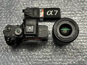Sony A7r 3 With Kit Lens 28-70mm Brand New