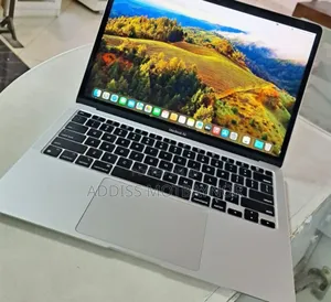 New Laptop Apple MacBook Pro M1 8GB Apple M1 SSD 256GB