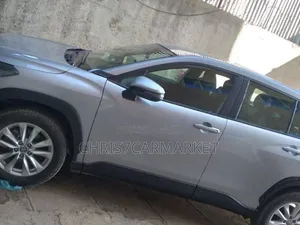 Photo - Toyota Corolla Cross 1.8 Hybrid FWD 2022 Silver