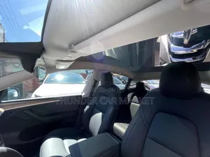 Tesla Model Y 2023 Black