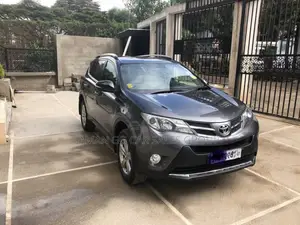 Photo - Toyota RAV4 2015 Blue