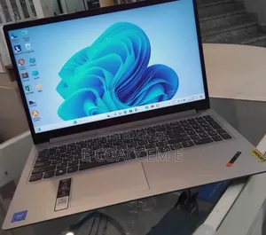 New Laptop Lenovo 4GB Intel SSD 256GB