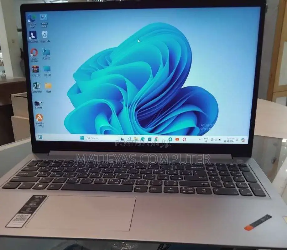 New Laptop Lenovo IdeaPad 1 4GB SSD 256GB