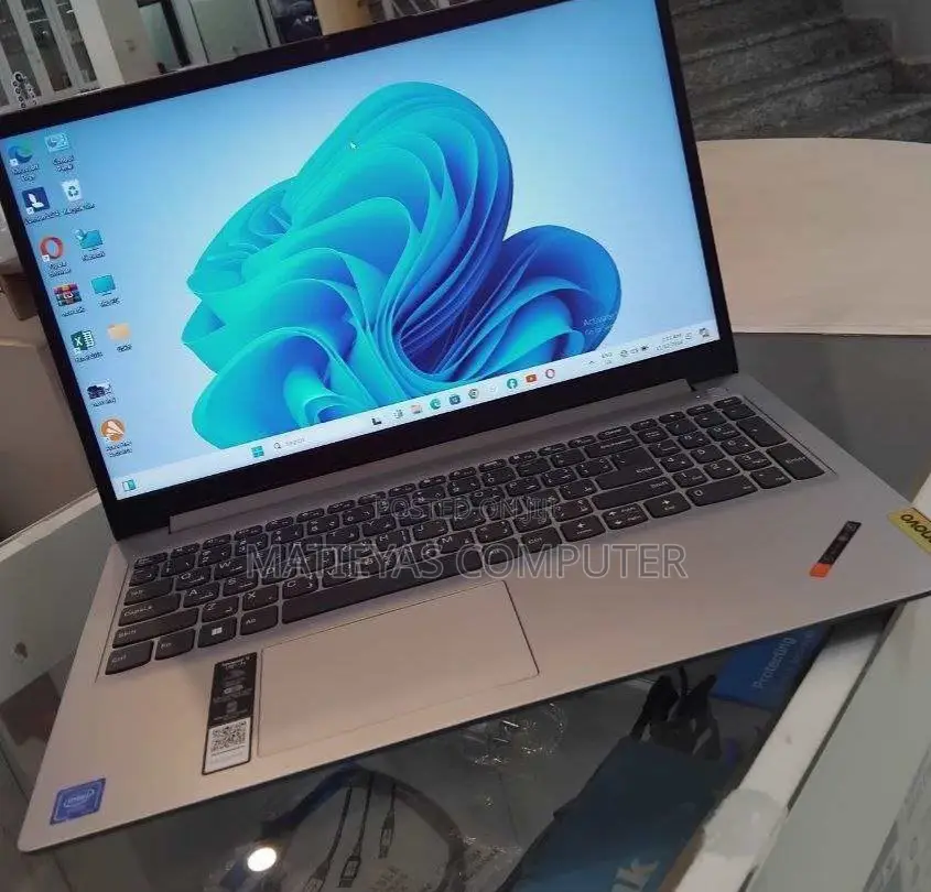 New Laptop Lenovo IdeaPad 1 4GB SSD 256GB