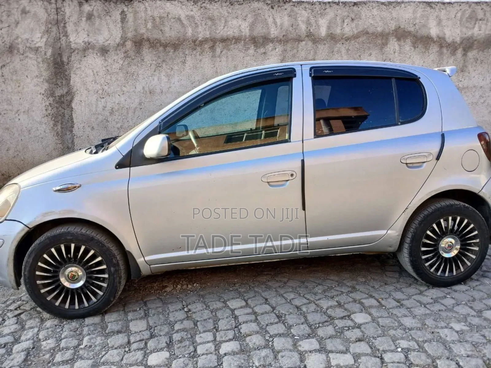 Toyota Vitz 2004 Gray