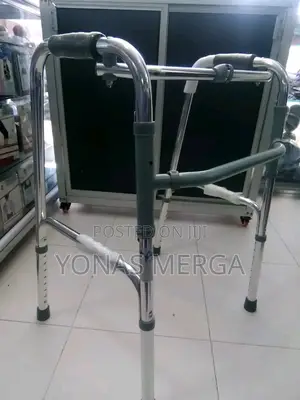 Adjustable Walker፭~Walkerወከር00supremecare
Color
Silver