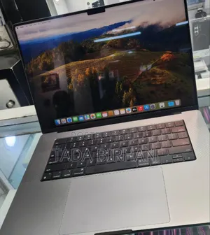 New Laptop Apple MacBook Pro M1 32GB Apple M1 SSD 1T
