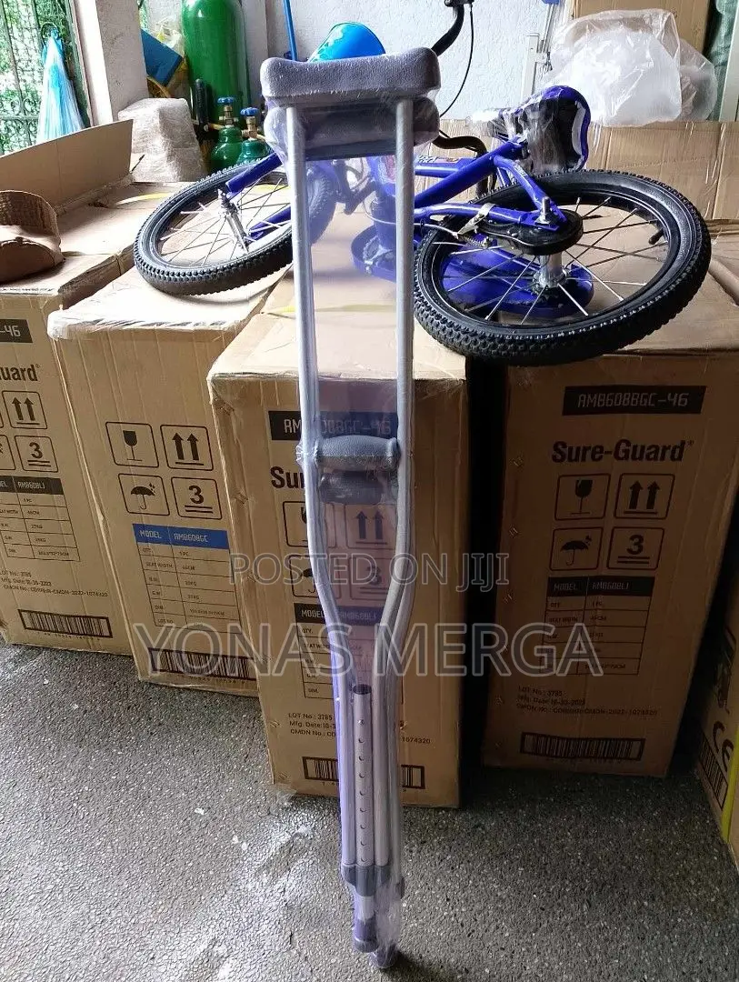 Bilateral Crutchesክራንችbatriatric Crutches~¿Kranchክራንችcrunch