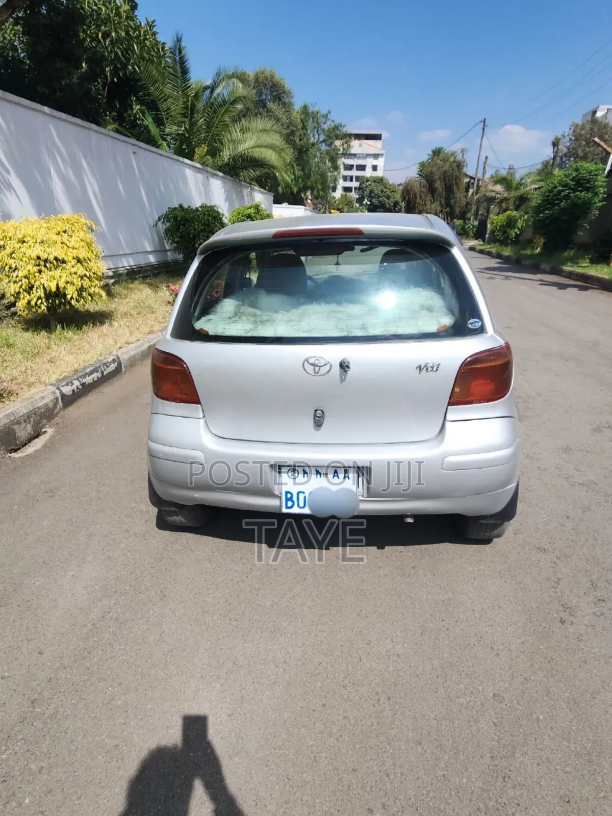 Toyota Vitz 2002 Silver
