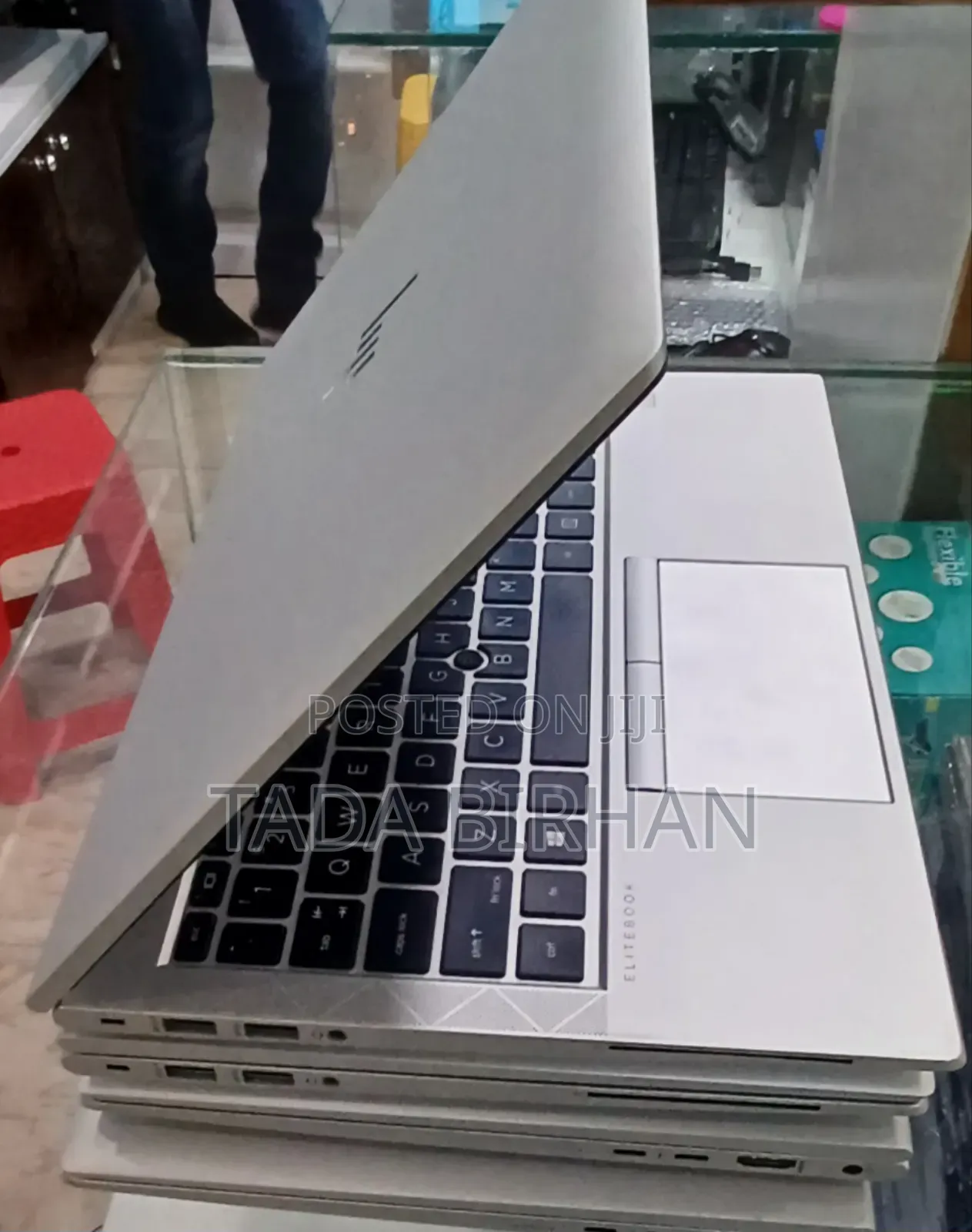 New Laptop HP EliteBook 830 16GB Intel Core I7 SSD 512GB