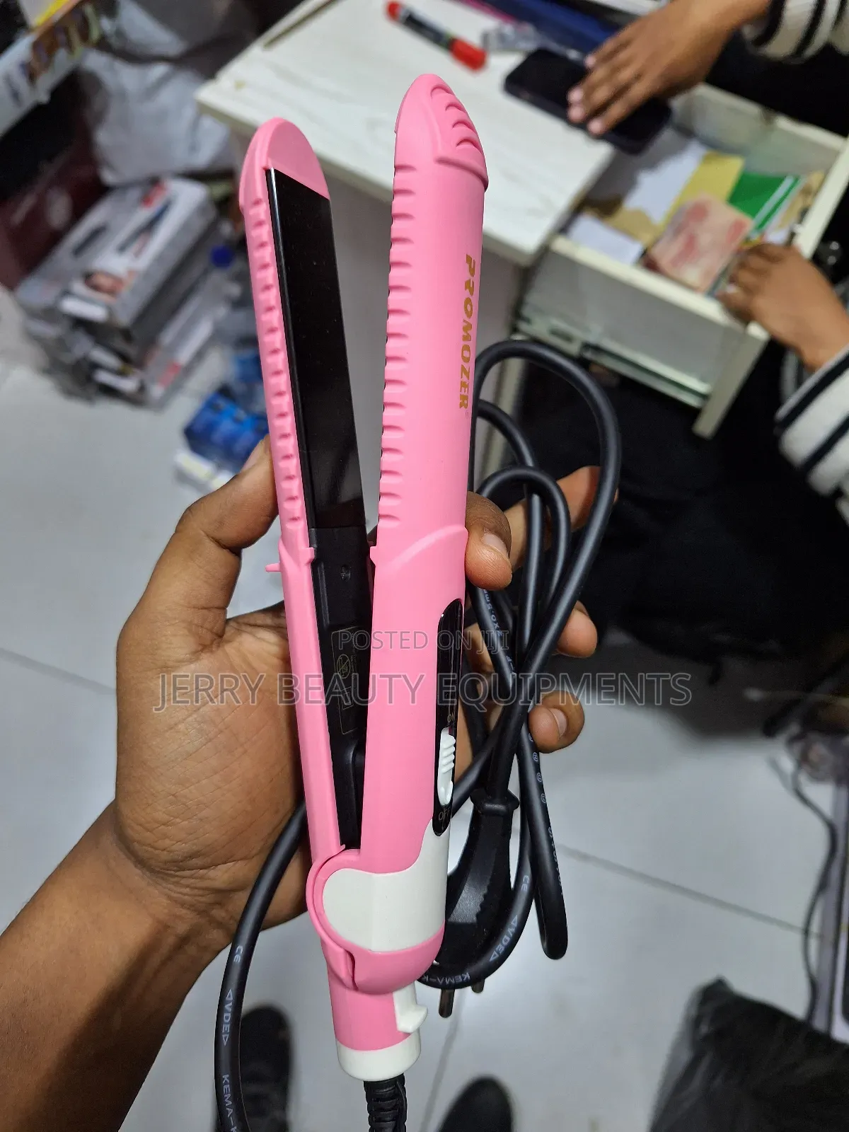 Pro Mozer Hair Straightener