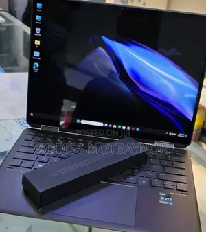 Photo - New Laptop HP Spectre 16GB Intel Core I7 SSD 1T