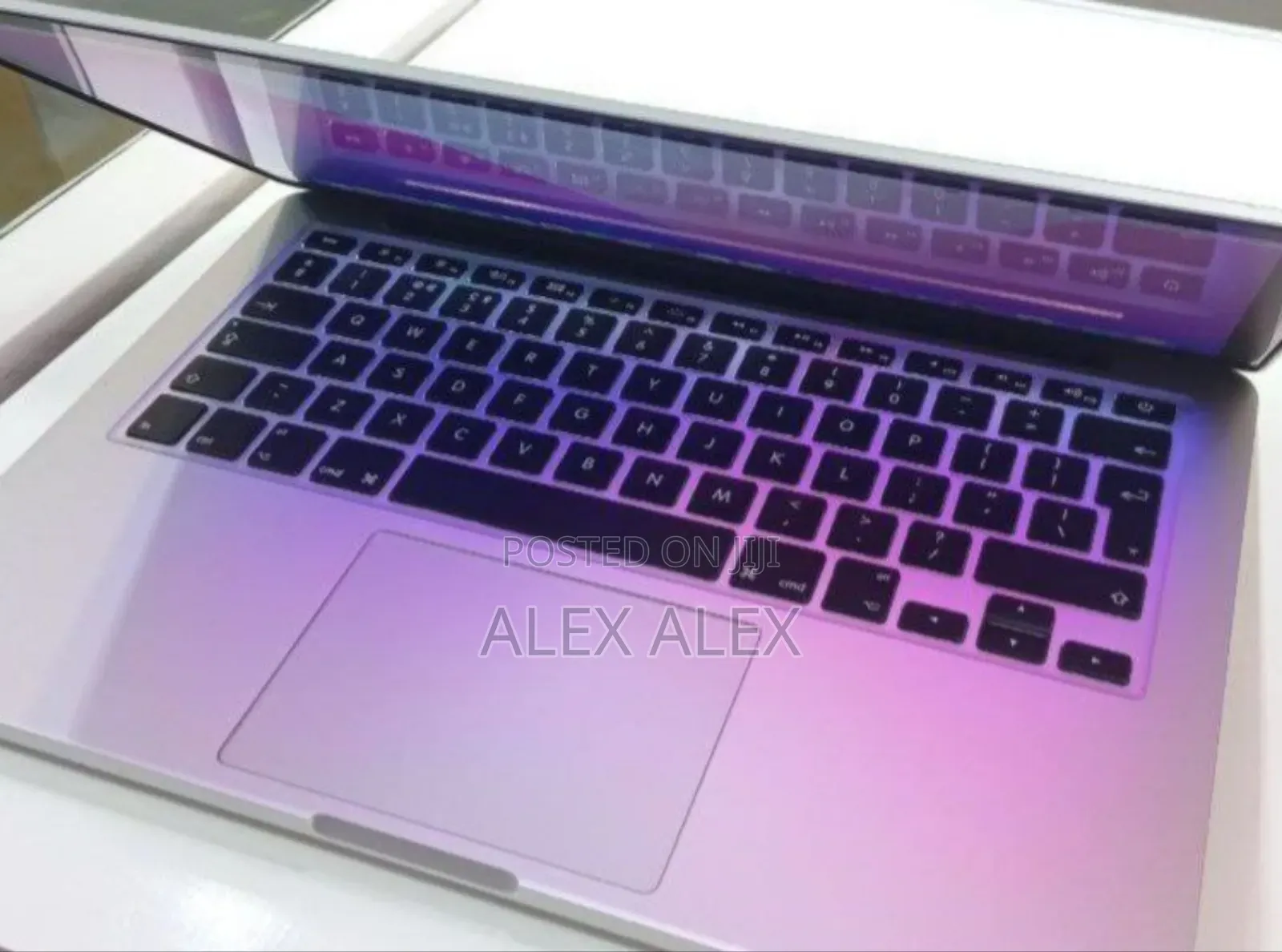 New Laptop Apple MacBook 2015 8GB Intel Core I5 SSD 256GB