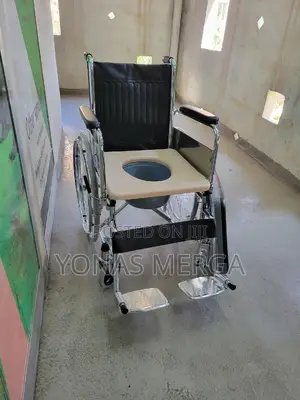 High Strength Fold Up Commode Wheelchairቶይሌትwheelchair~Popo
