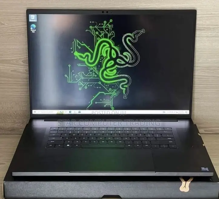 New Laptop Razer Blade 32GB Intel Core I9 SSD 2T