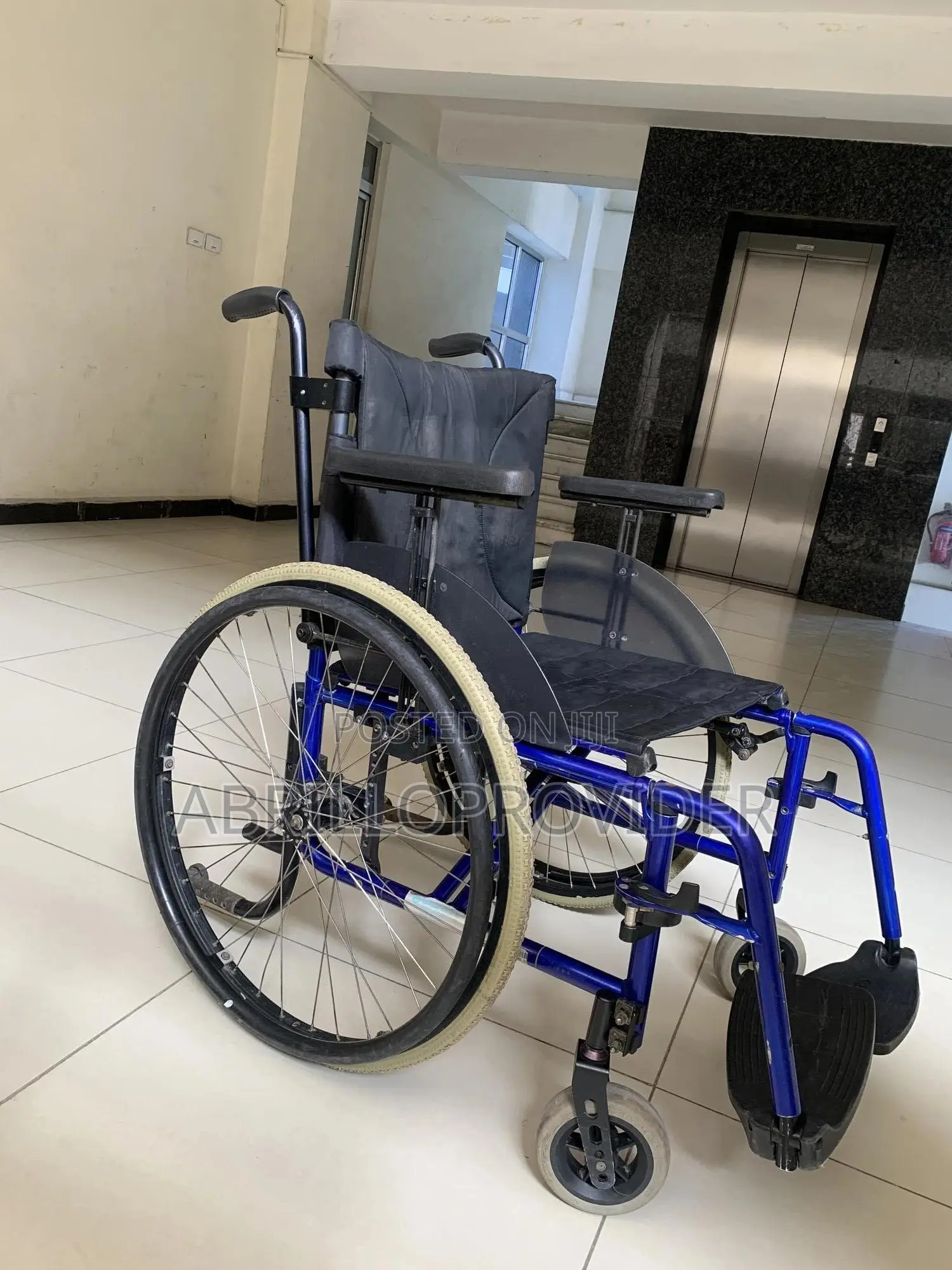 Comfortable Wheelchair1[2wheelchair5;4wheelchair1wheelchair