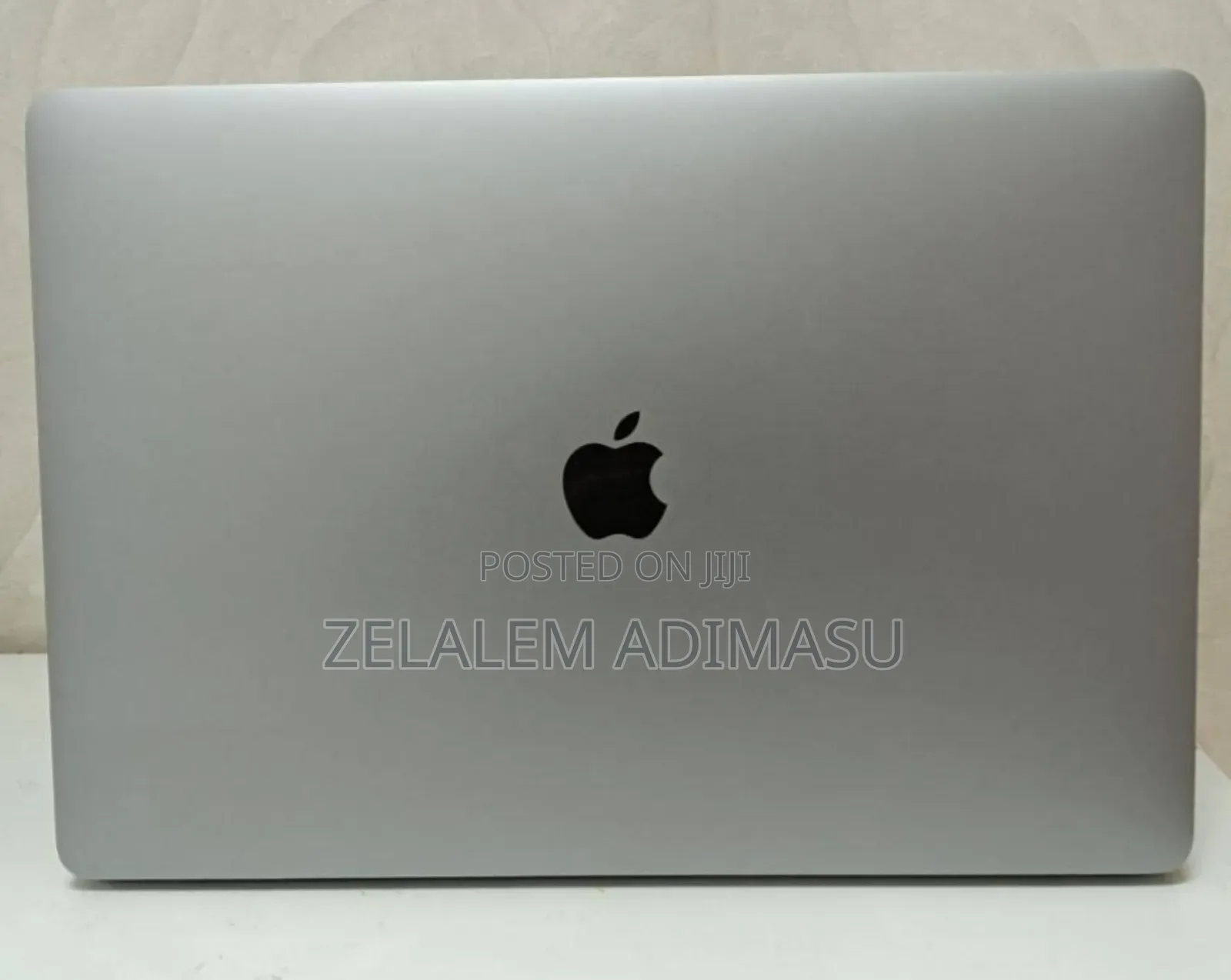 New Laptop Apple MacBook Pro 2017 16GB Intel Core I7 SSD 512GB