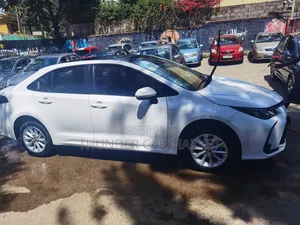 Toyota Corolla 2022 White