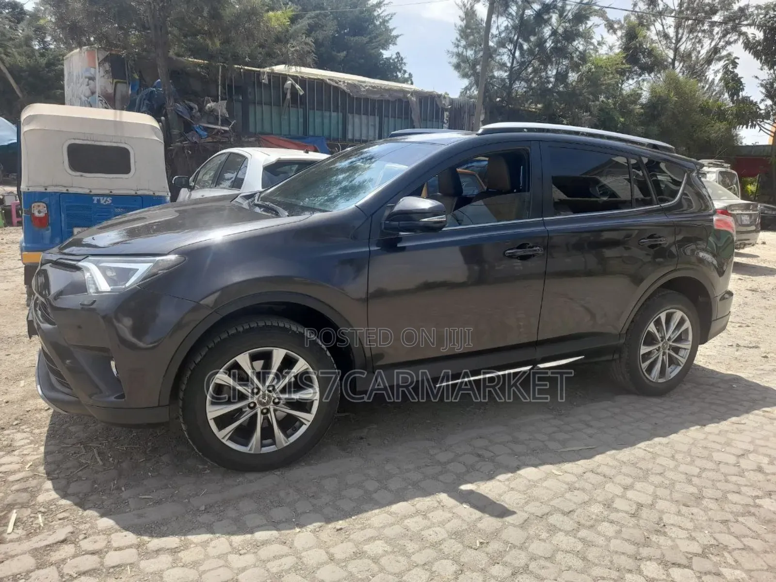 Toyota RAV4 2017 Gray