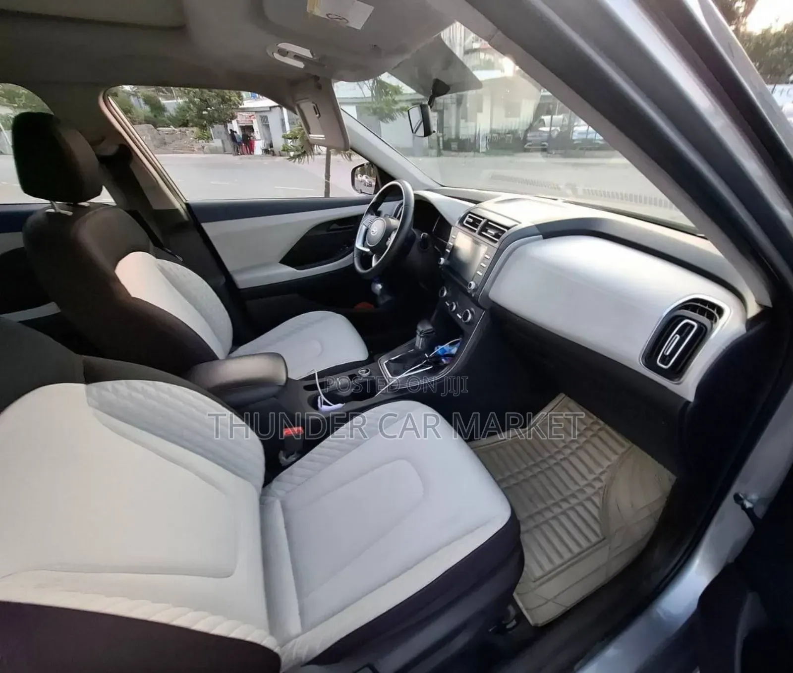 Hyundai Creta 2023 Silver