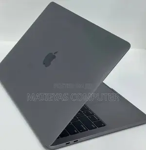 New Laptop Apple MacBook Pro 2019 8GB Intel Core I5 SSD 256GB