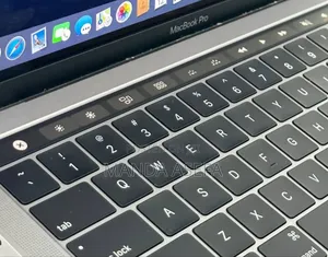 New Laptop Apple MacBook Pro 2019 8GB Intel Core I5 SSD 256GB