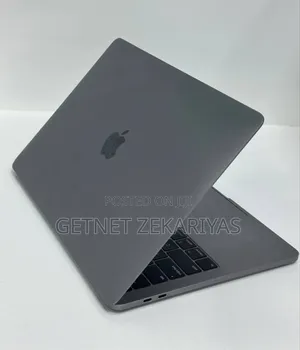 New Laptop Apple MacBook Pro 2019 8GB Intel Core I5 SSD 256GB