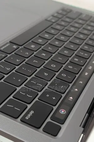 New Laptop Apple MacBook Pro 2020 M1 8GB Apple M1 Pro SSD 256GB