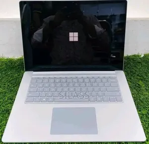 New Laptop Microsoft Surface 16GB Intel Core I7 SSD 256GB