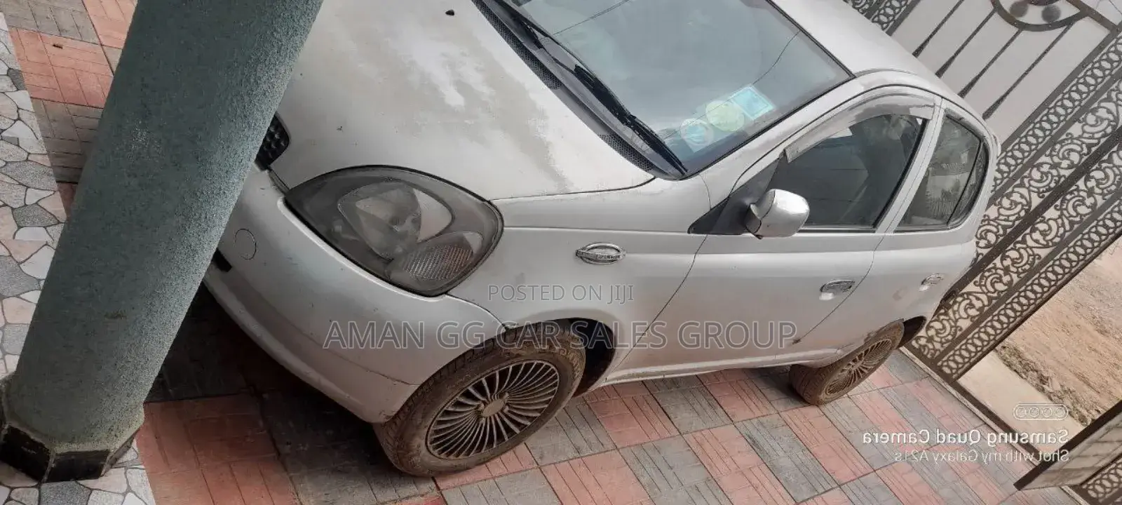 Toyota Vitz 2001 Silver