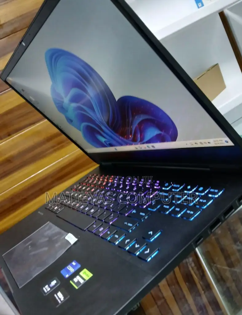 New Laptop HP Omen 16 16GB Intel Core I9 SSD 512GB