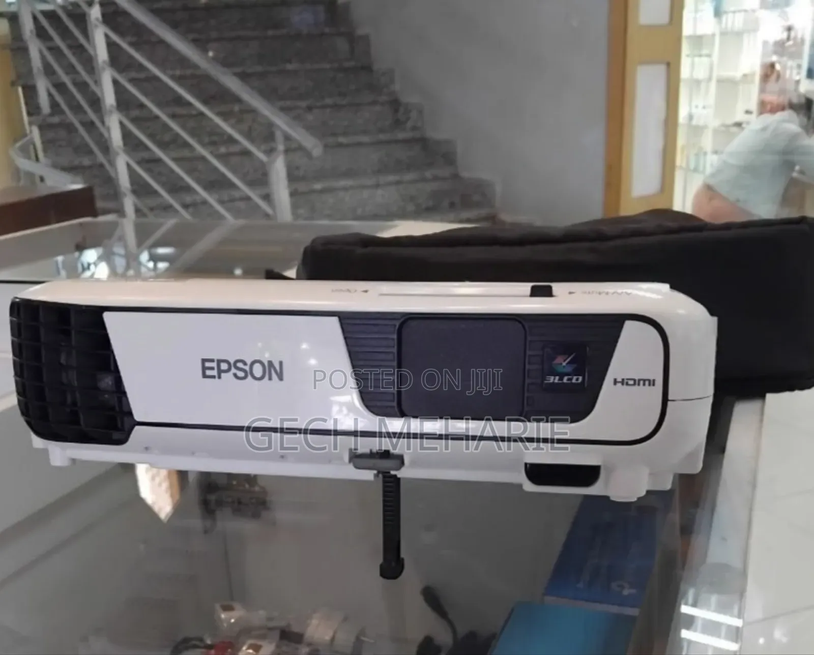 New EPSON Projector Model Name: Eb-X31 Has :7