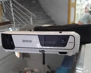 New EPSON Projector Model Name: Eb-X31 Has :7