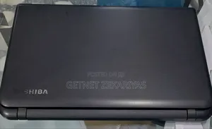 New Laptop Toshiba Satellite C850 4GB Intel Core 2 Quad HDD 500GB