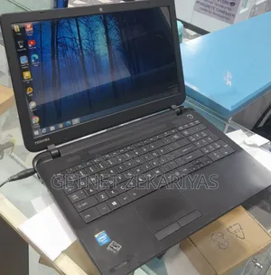 New Laptop Toshiba Satellite C850 4GB Intel Core 2 Quad HDD 500GB