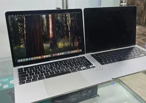 Photo - New Laptop Apple MacBook Pro 2020 M1 8GB Intel Core I7 SSD 256GB