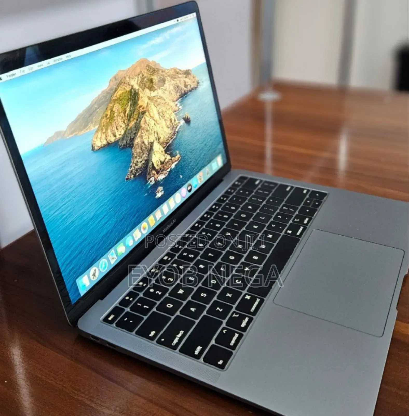 New Laptop Apple MacBook Air 2019 8GB Intel Core I5 SSD 128GB