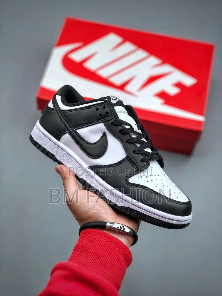 Air Jordan 1 Low Black and White