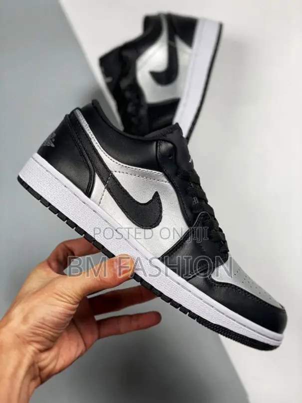 Air Jordan 1 Low Black and White