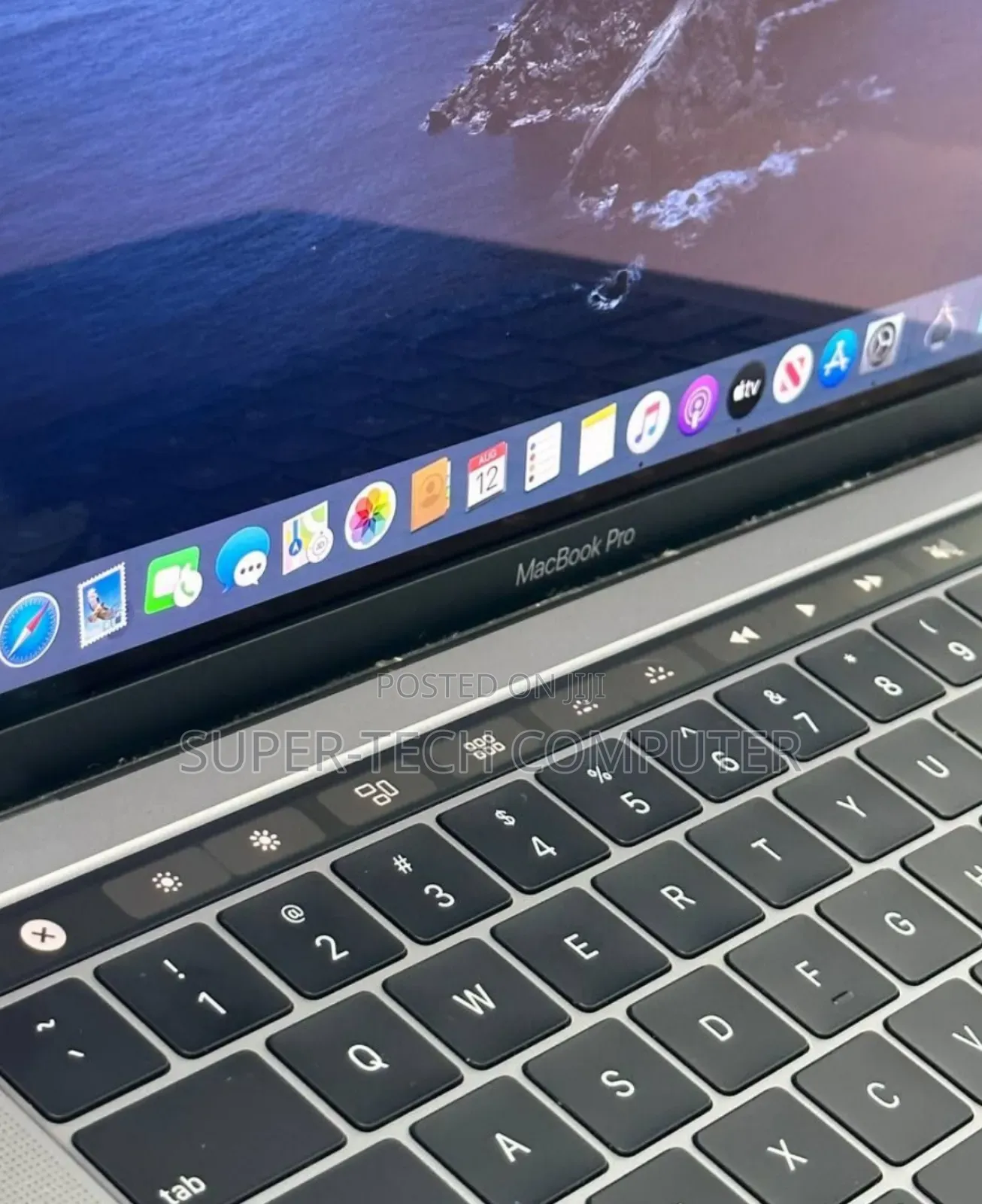 New Laptop Apple MacBook Pro 2019 8GB Intel Core I5 SSD 256GB